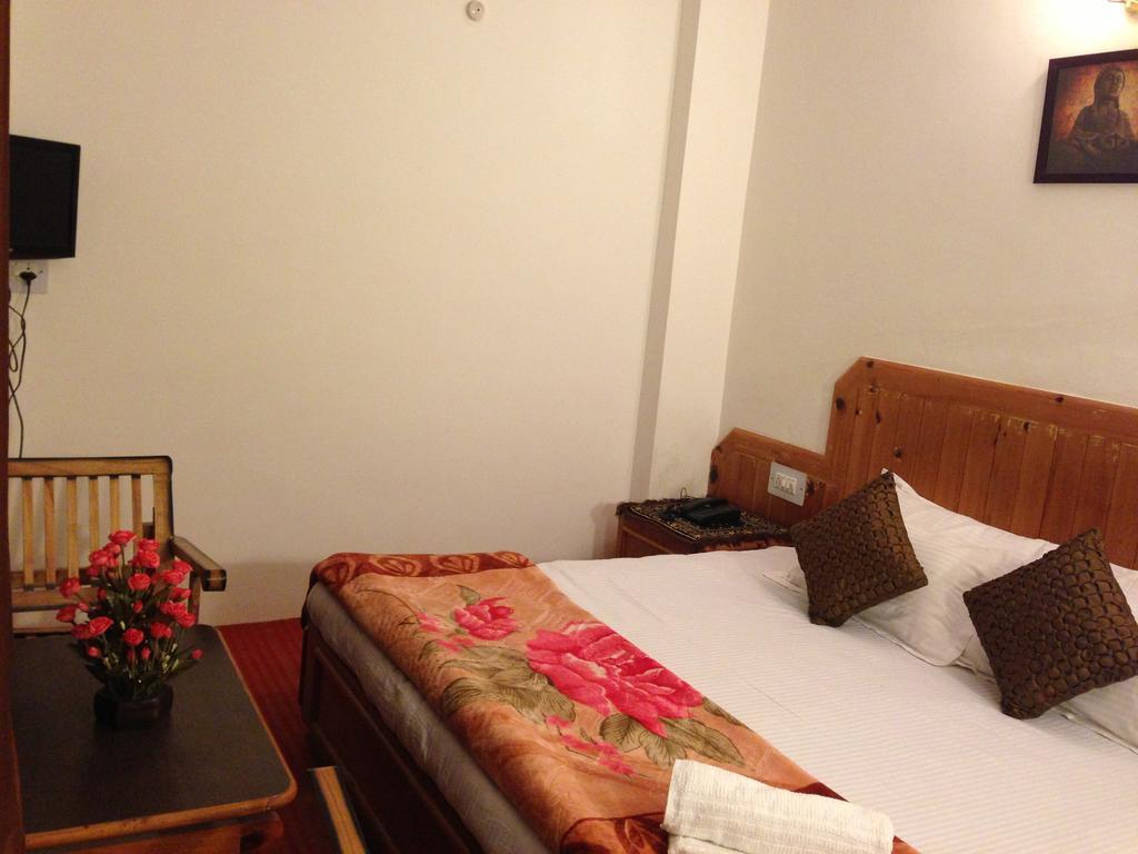 Akash Hills Hotel Manali  Exterior photo